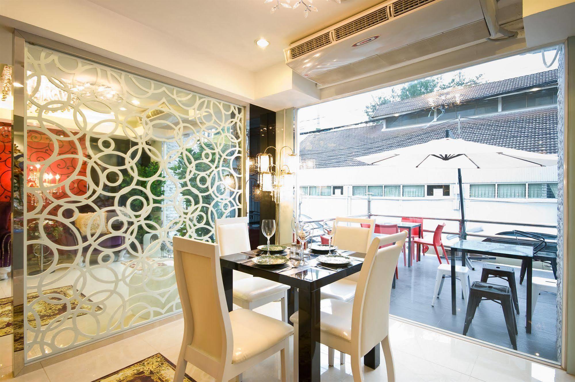 Richly Villa Bangkok Eksteriør bilde