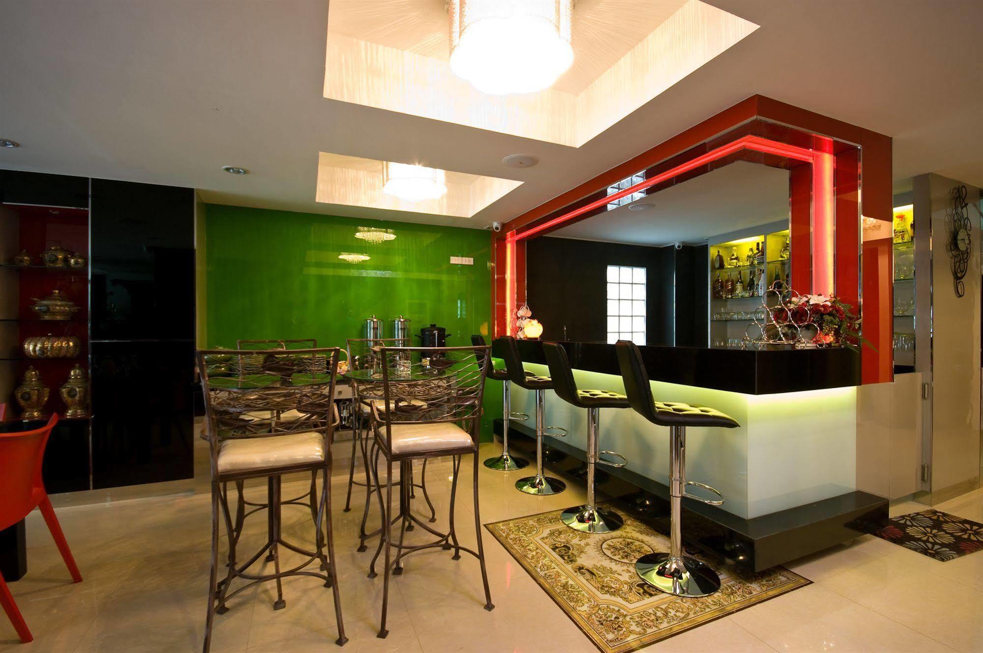 Richly Villa Bangkok Eksteriør bilde